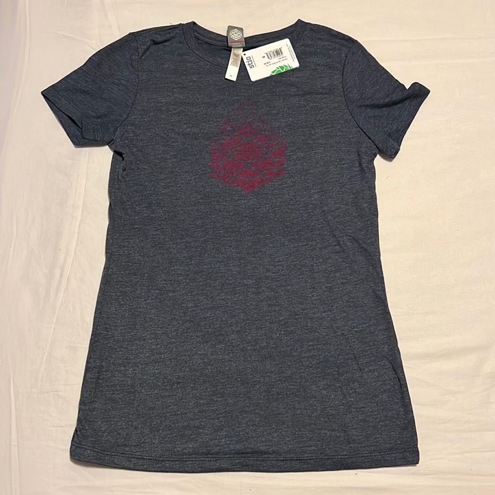 BNWT Stio logo T-shirt in blue grey medium
